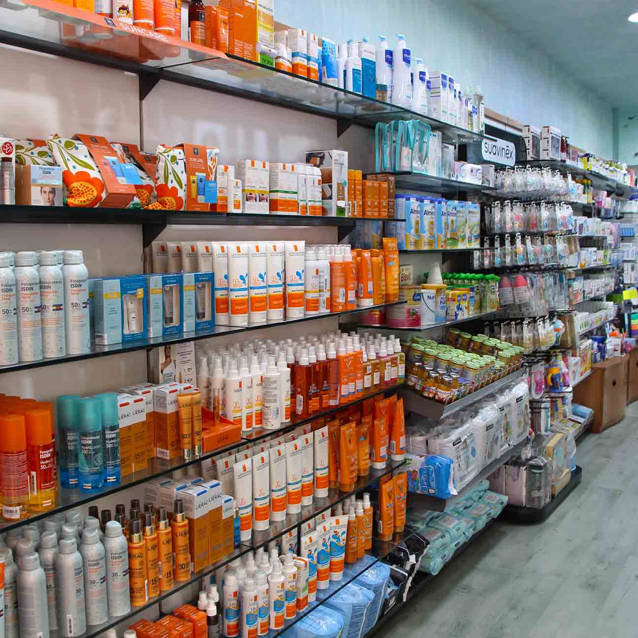 Tienda-Farmacia-Centro-Comercial-Los-Cristianos