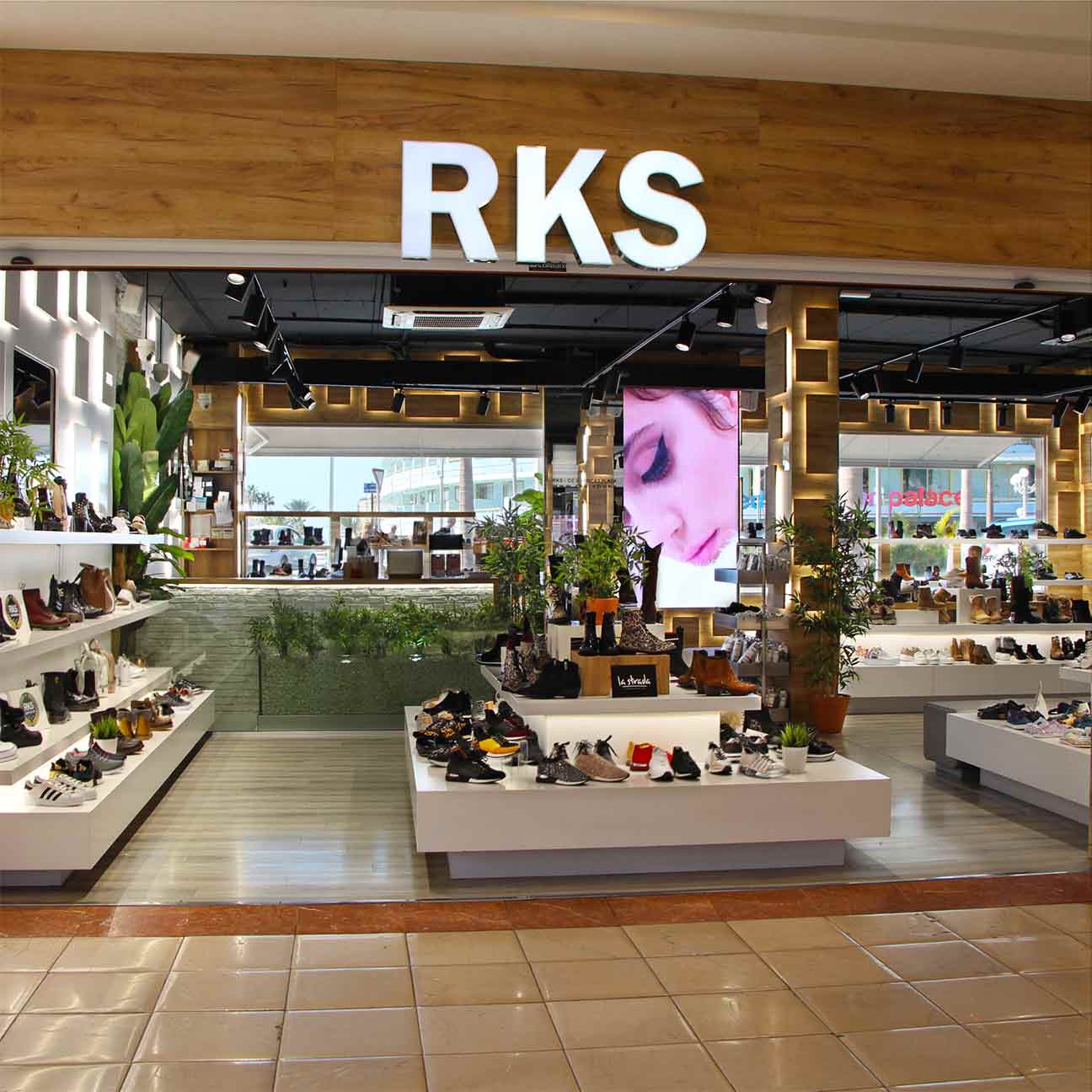 Tienda RKS Shoes en tenerife sur